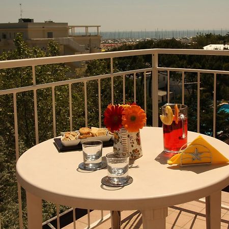 Hotel Santiago Milano Marittima Extérieur photo